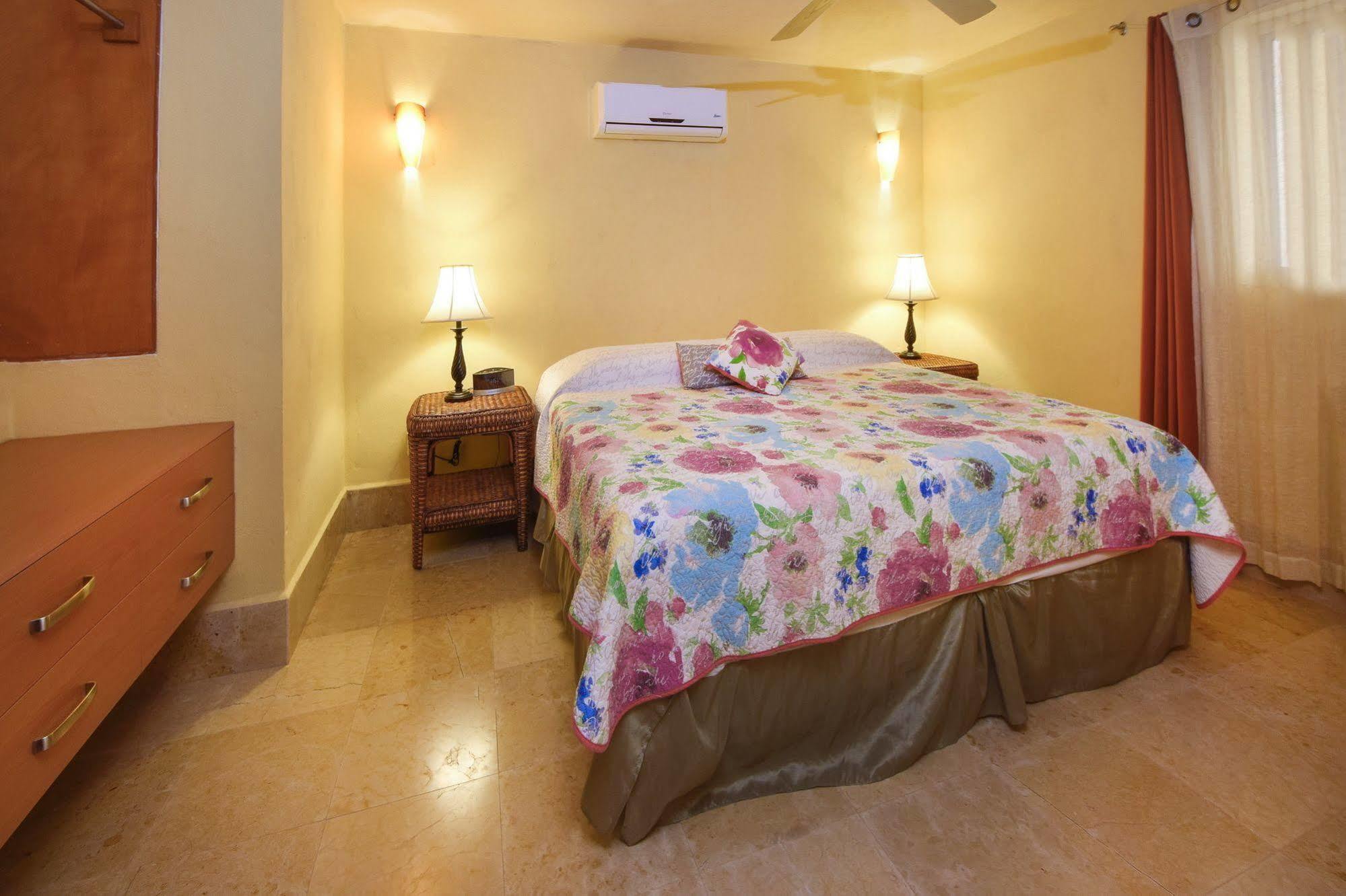Ocean Plaza Condos Playa del Carmen Exteriér fotografie